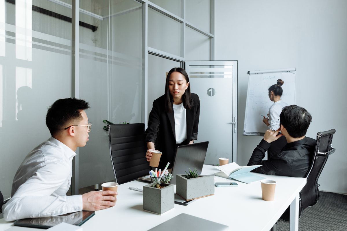 Online listing review role